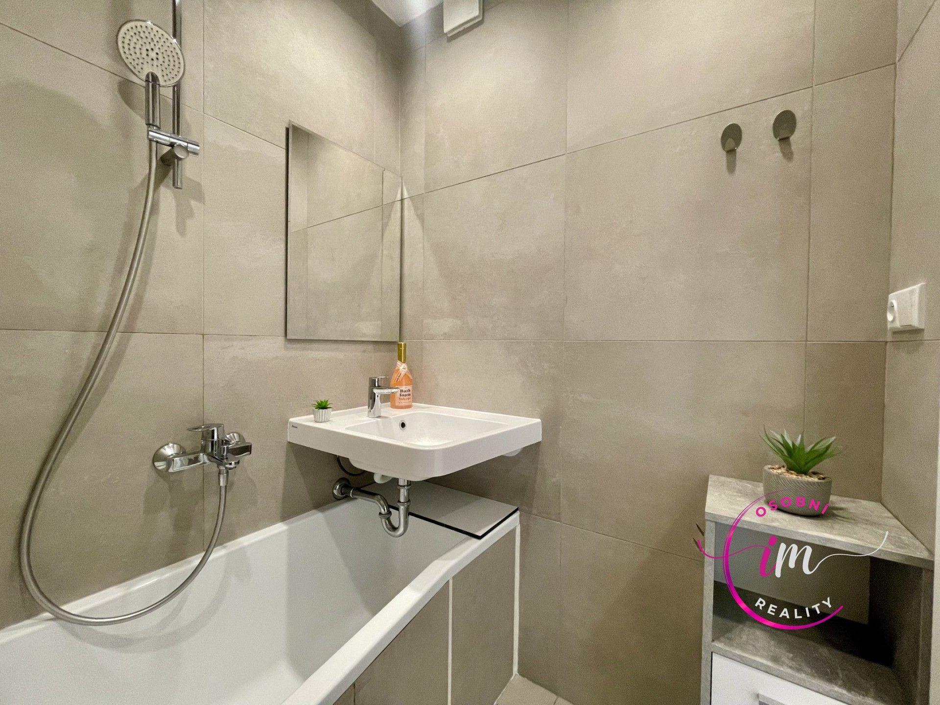 Pronájem byt 2+1 - Bratří Čapků, Jihlava, 54 m²