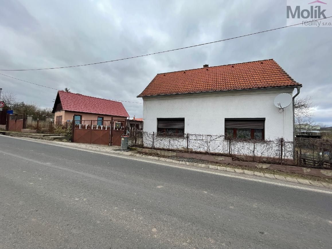 Prodej rodinný dům - Sedlec, Korozluky, 200 m²