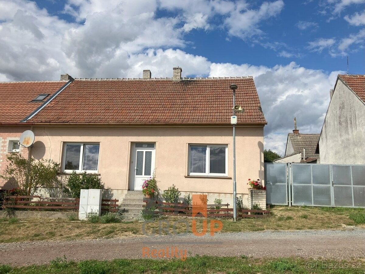 Rodinné domy, Březník, 675 74