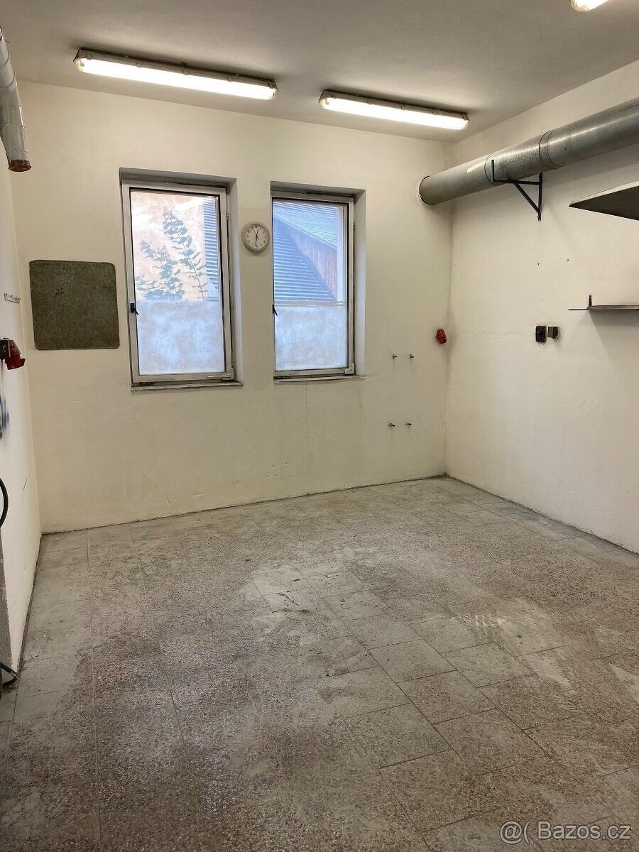 Obchodní prostory, Boskovice, 680 01