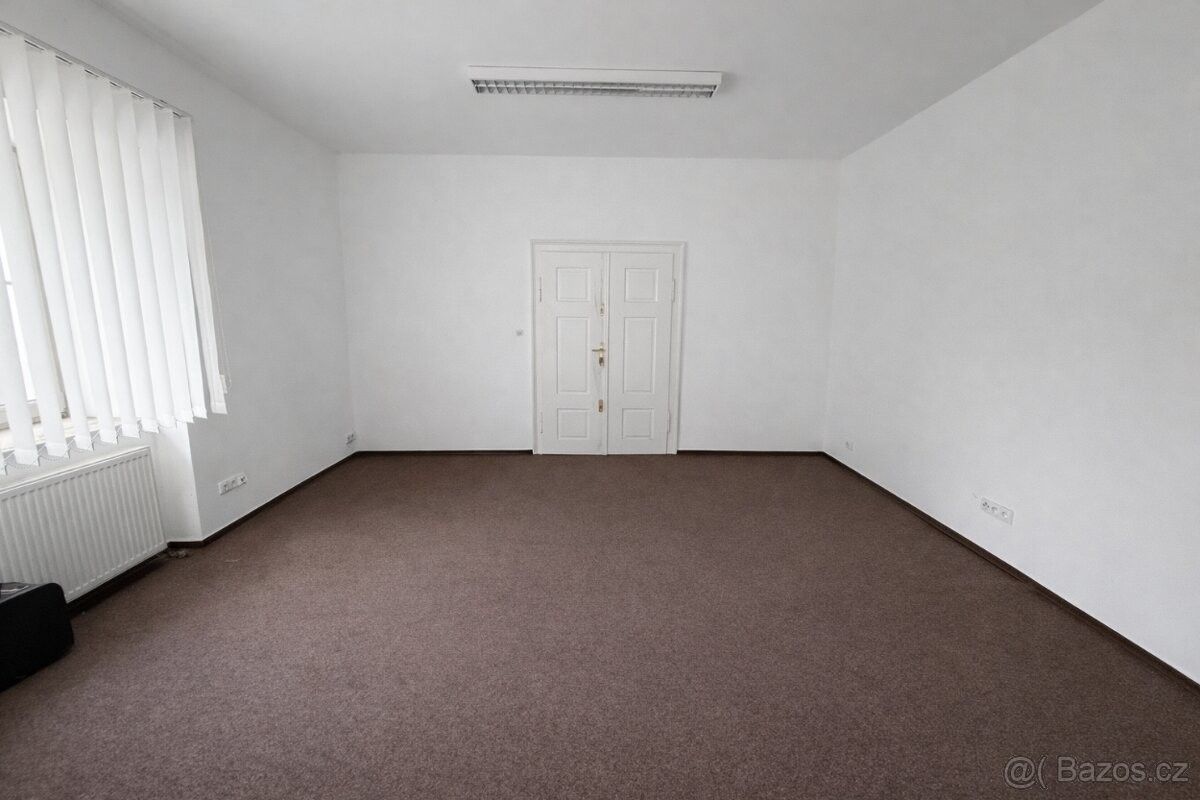 Pronájem kancelář - Velké Heraltice, 747 75