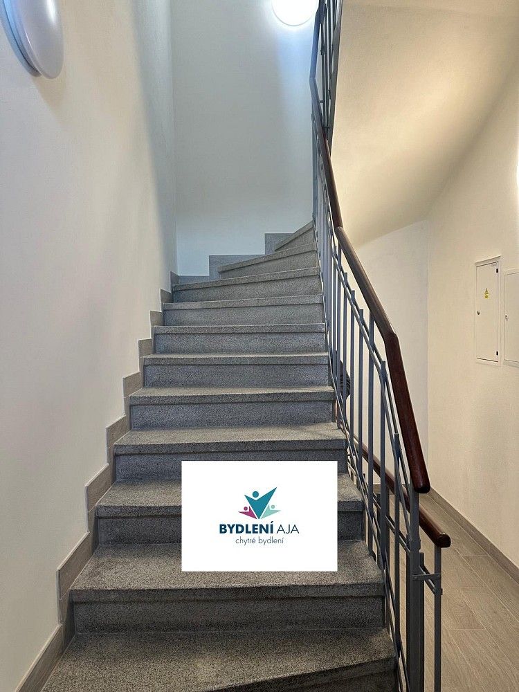 Pronájem rodinný dům - Peroutkova, Praha 5 - Smíchov, 60 m² - 2