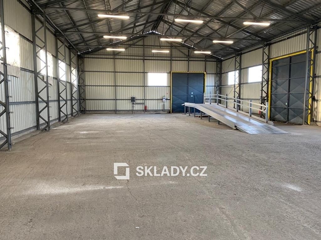 Sklady, Žalany, 880 m² - 1