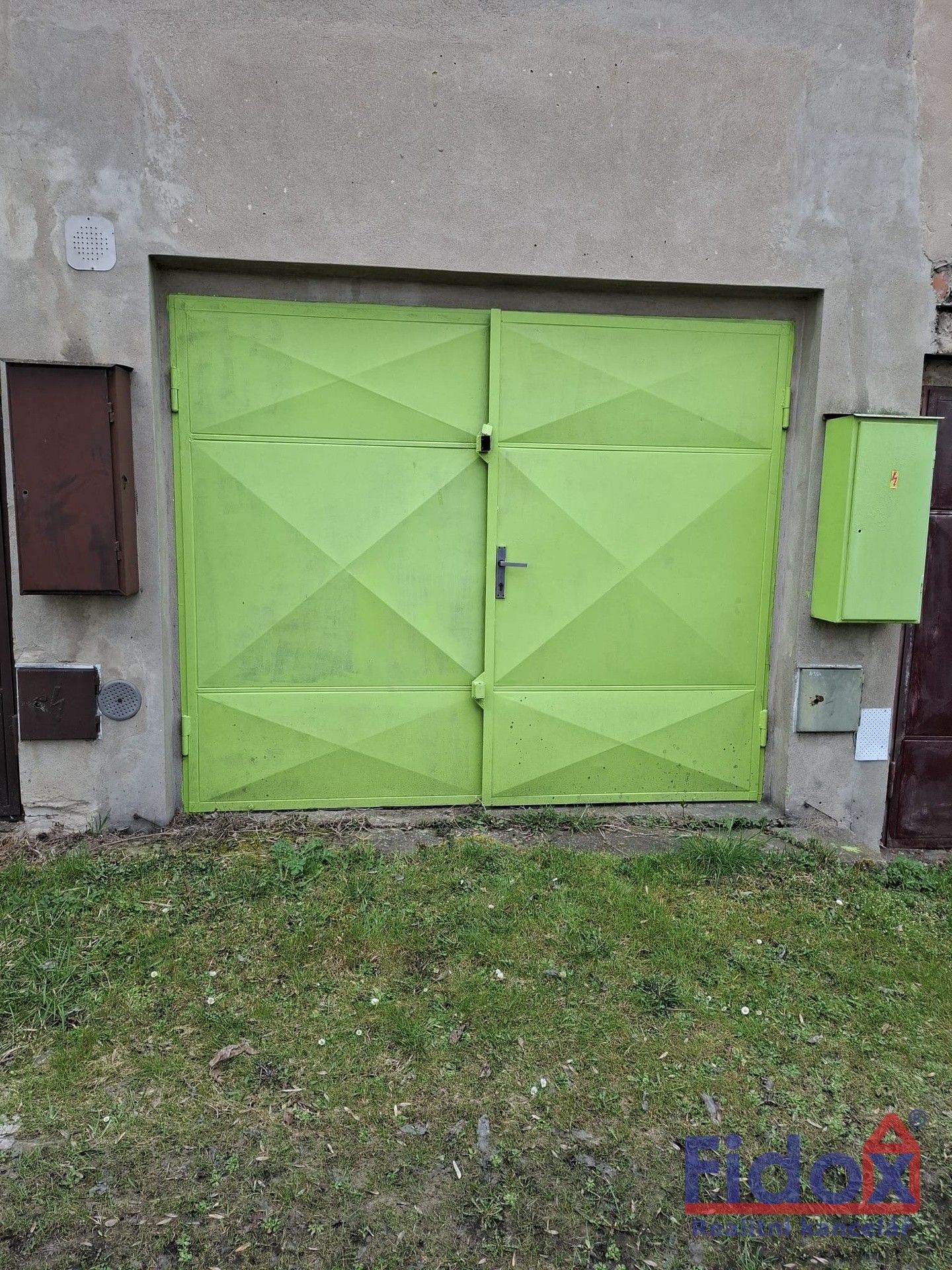 Garáže, Černčice, 19 m²