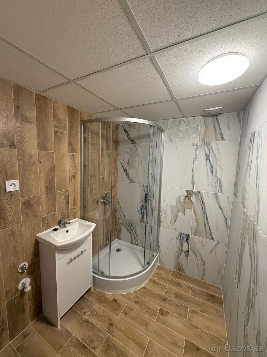 Pronájem byt - Chomutov, 430 04