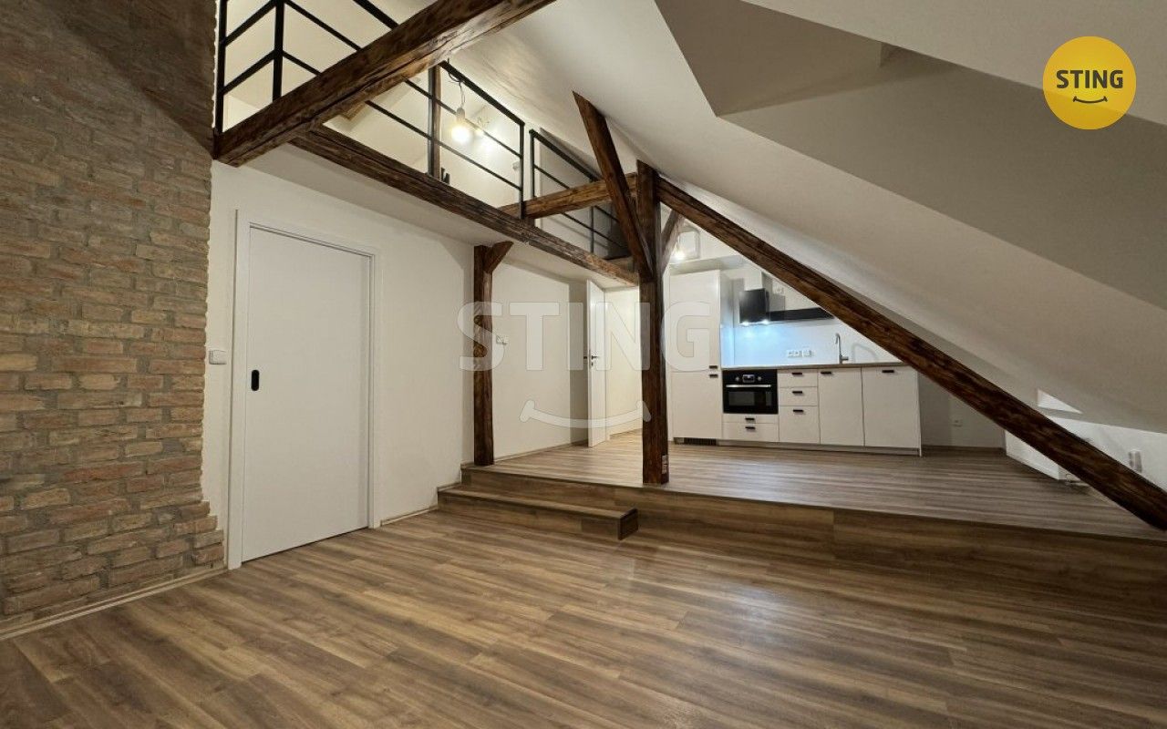 Pronájem byt 1+kk - Svobody, Pardubice, 41 m²