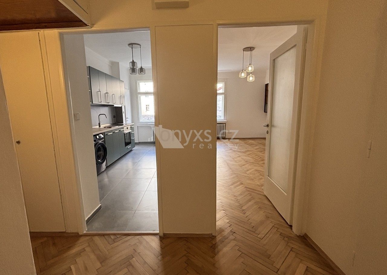 Pronájem byt 2+kk - Plzeňská, Praha, 44 m²