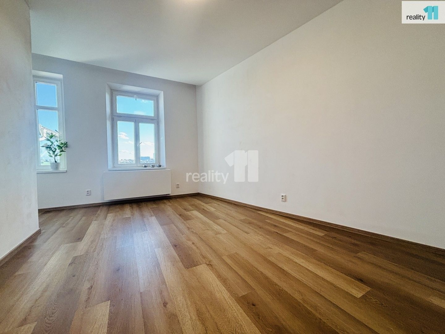 1+1, Krymská, Praha, 37 m² - 1