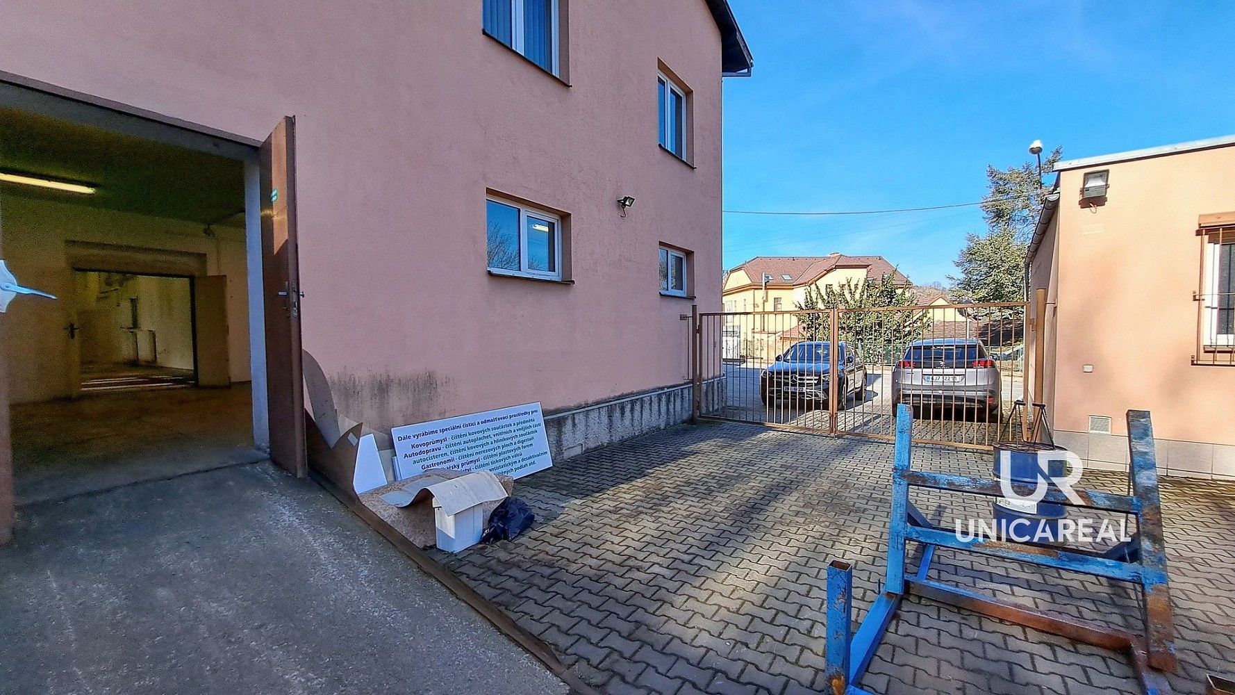 Sklad, 834 m²