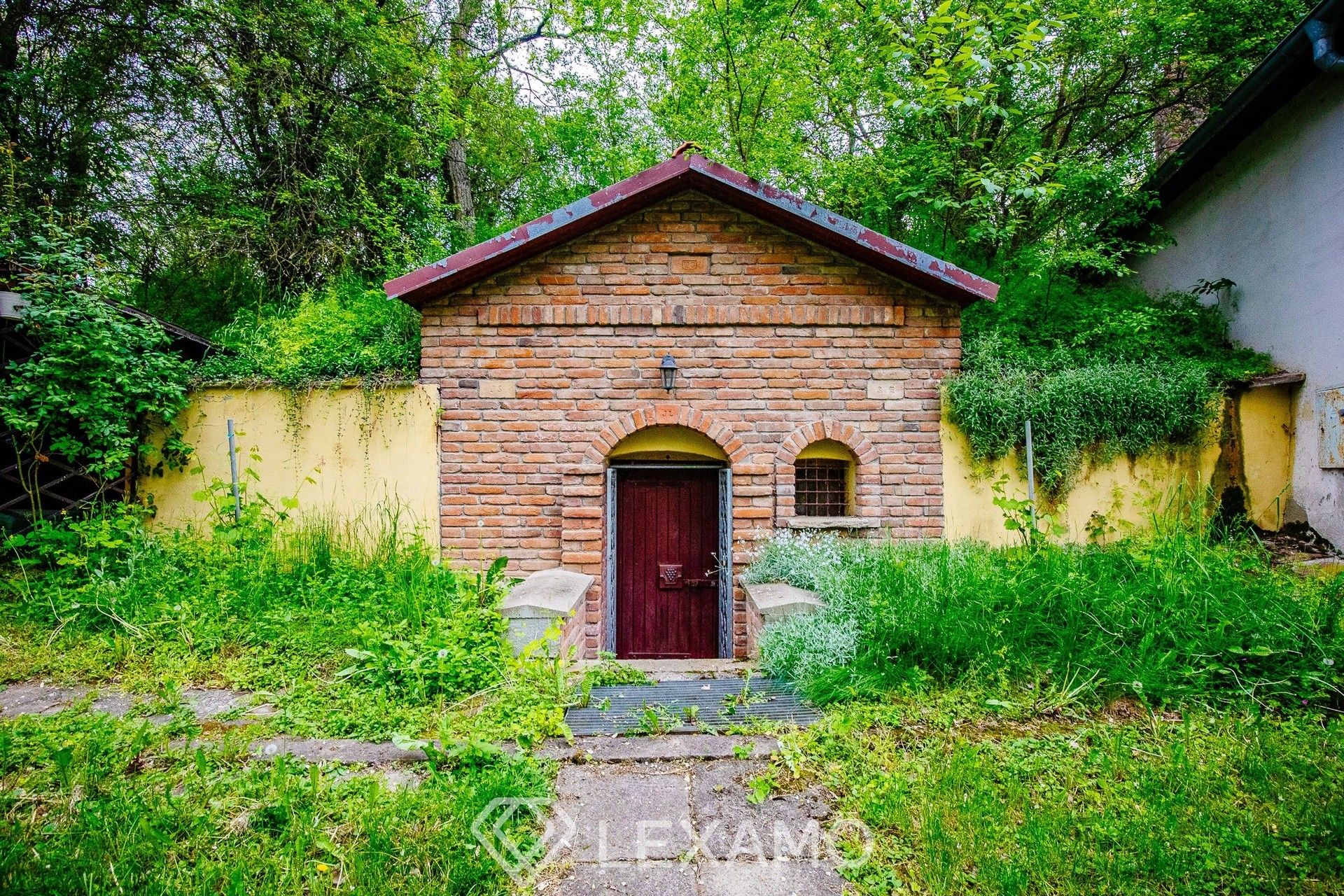 Ostatní, Práče, 30 m²