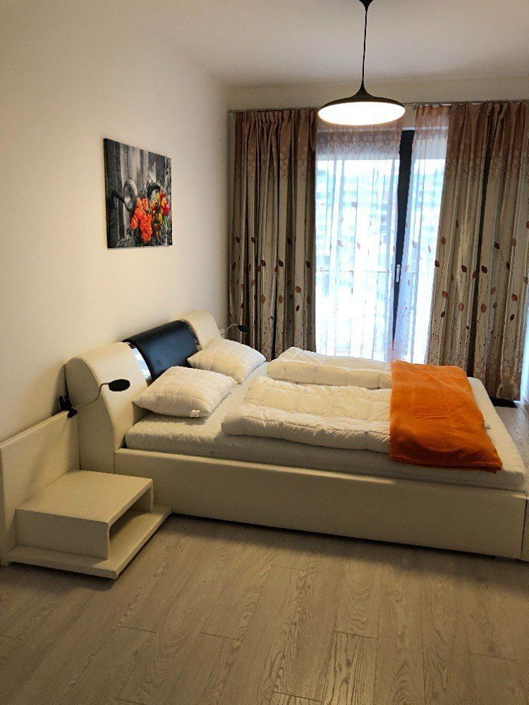 Byt 2+kk · 57 m² · U Mlýnského kanálu, Praha - 3