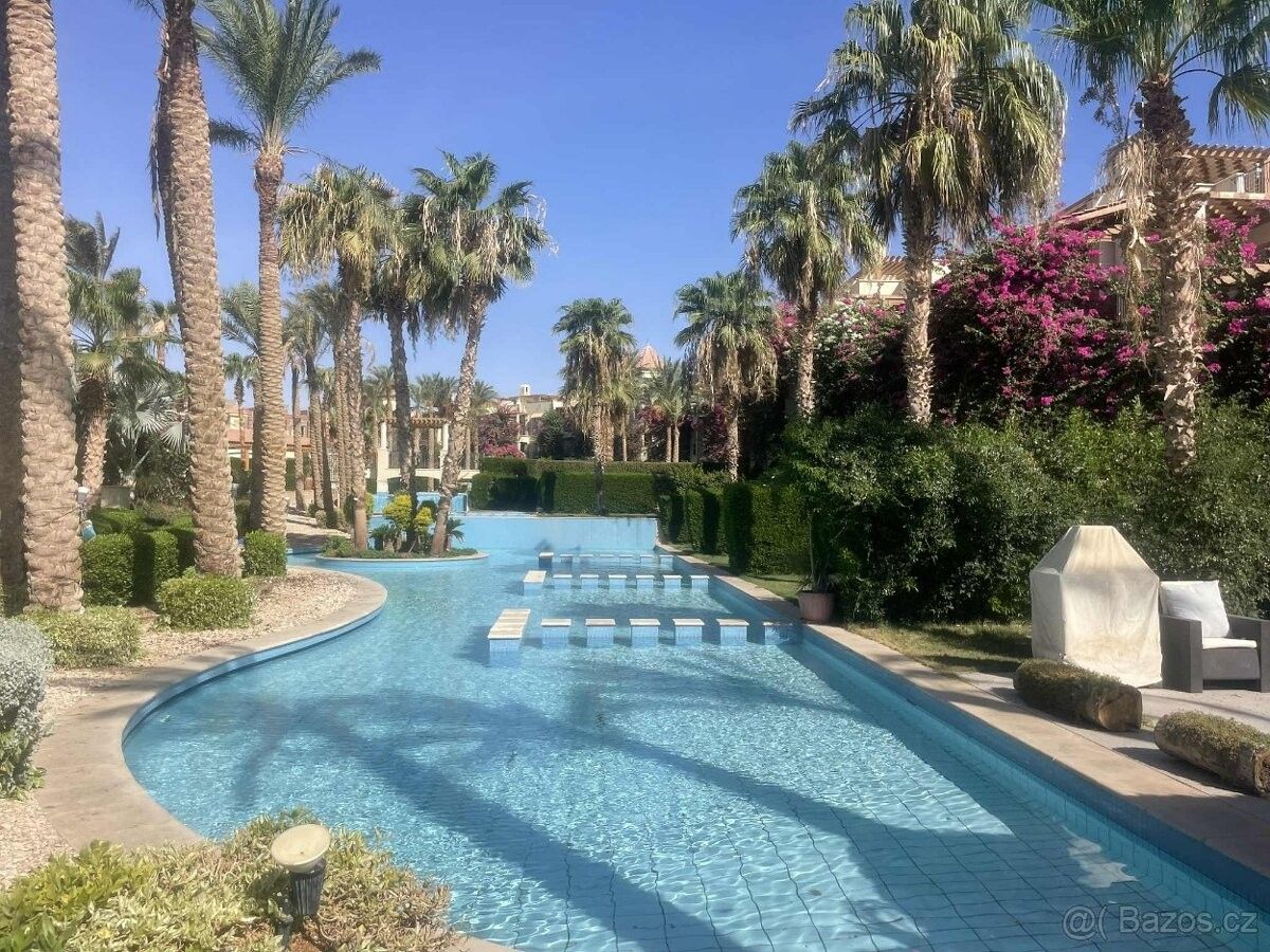 Byty, 987 66, Zahraničí