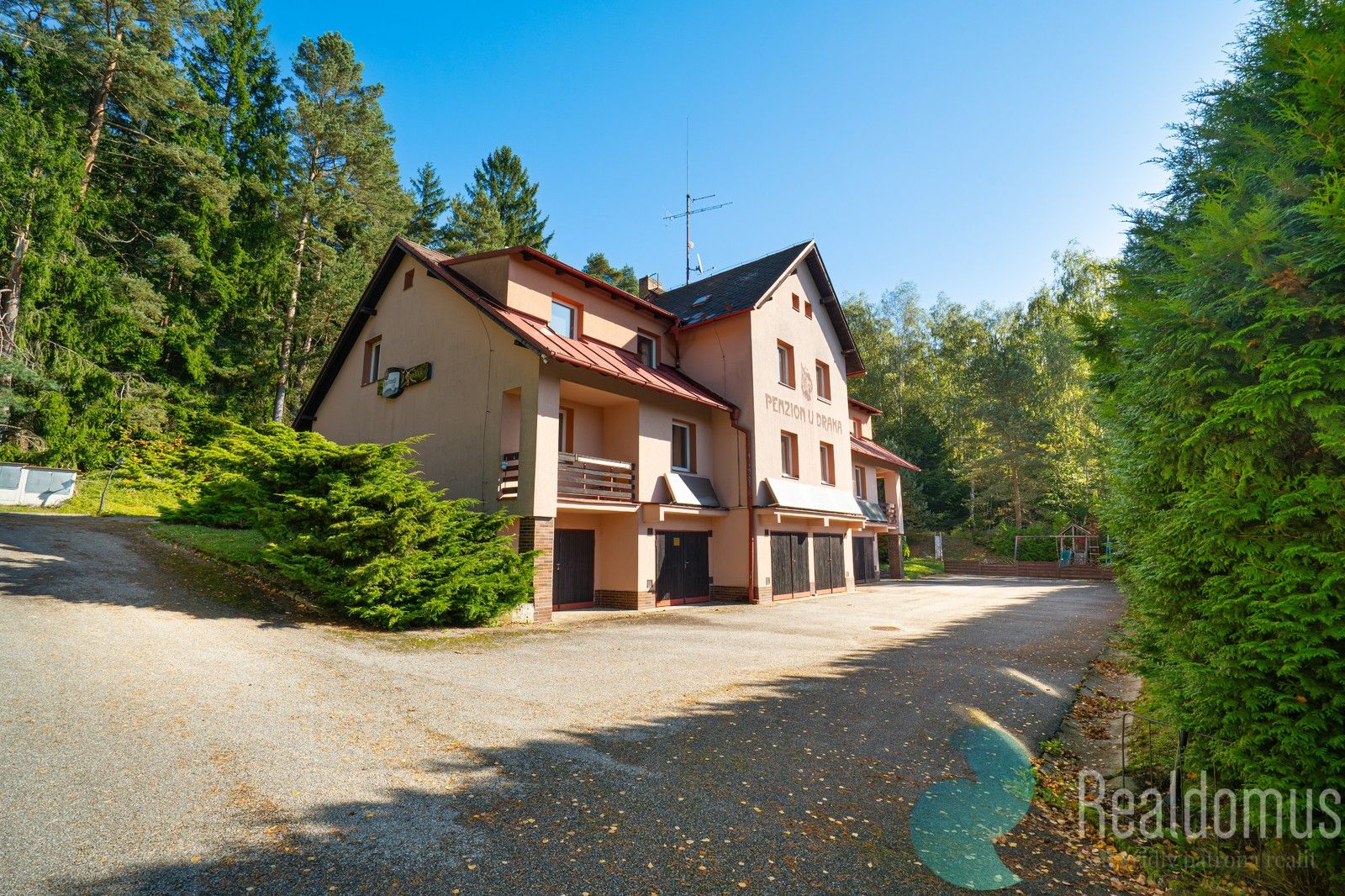 Prodej ubytovací zařízení - Lipno nad Vltavou, 540 m²