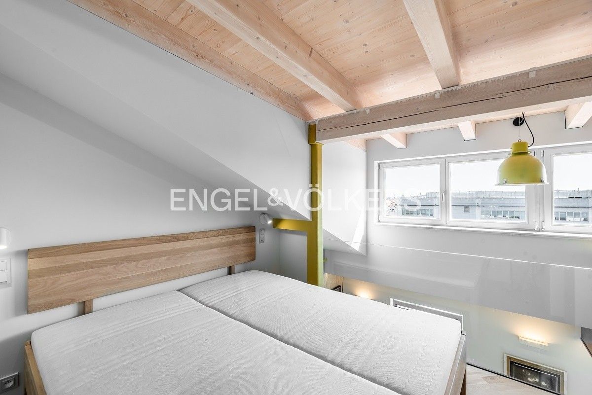 Pronájem byt 2+kk - Stroupežnického 590, Praha Smíchov, 40 m² - 5