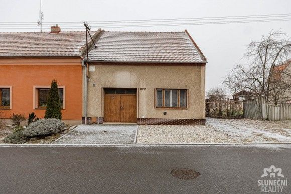 Rodinné domy, Ostrožská Nová Ves, 687 22