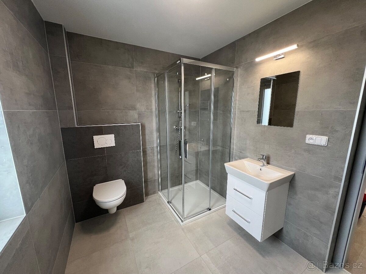 Pronájem byt - Červený Kostelec, 549 41