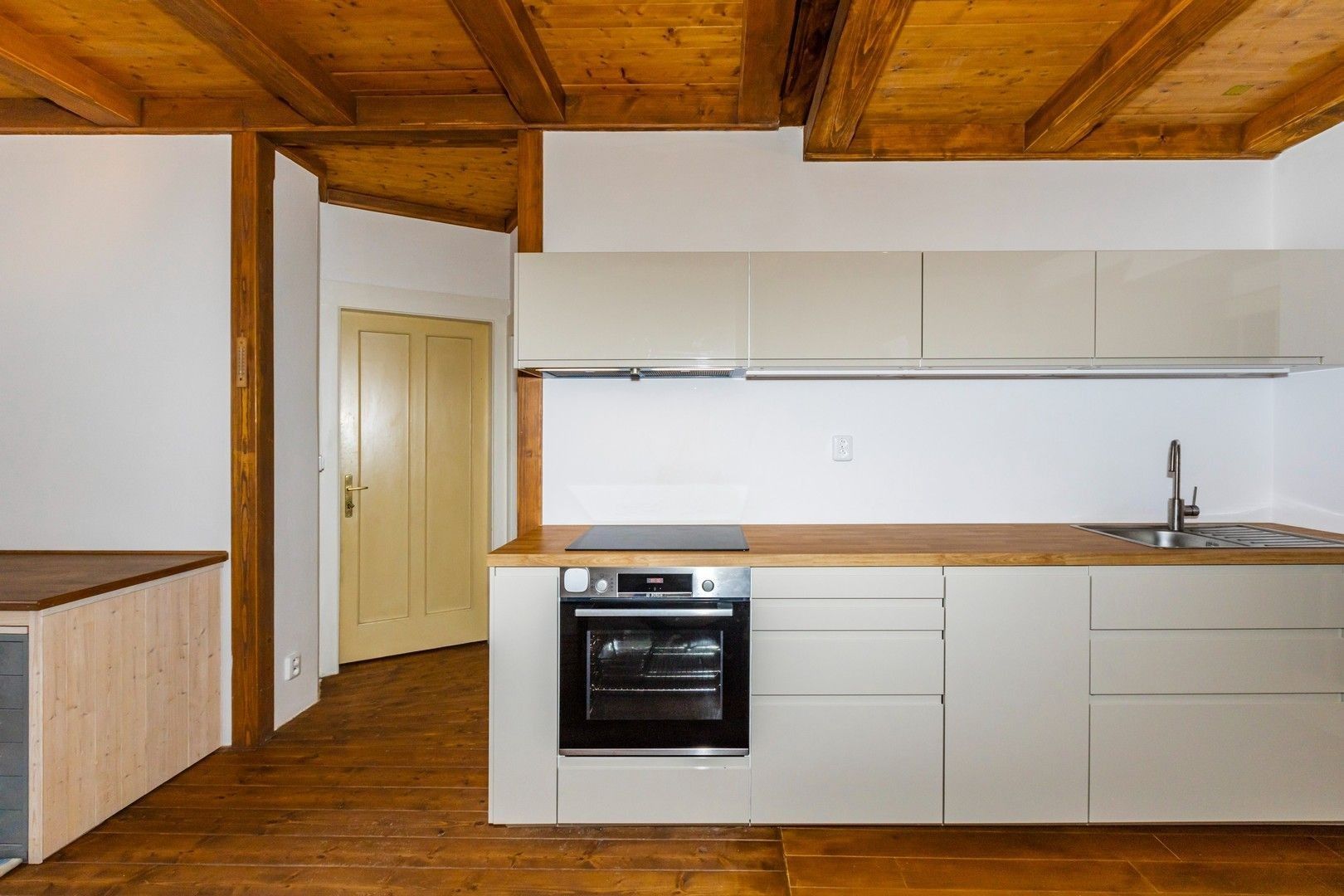 2+kk, Kolbenova, Praha - Vysočany, 54 m² - 1