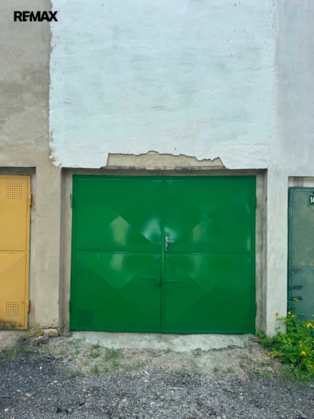 Garáže, Louny, 18 m² - 2