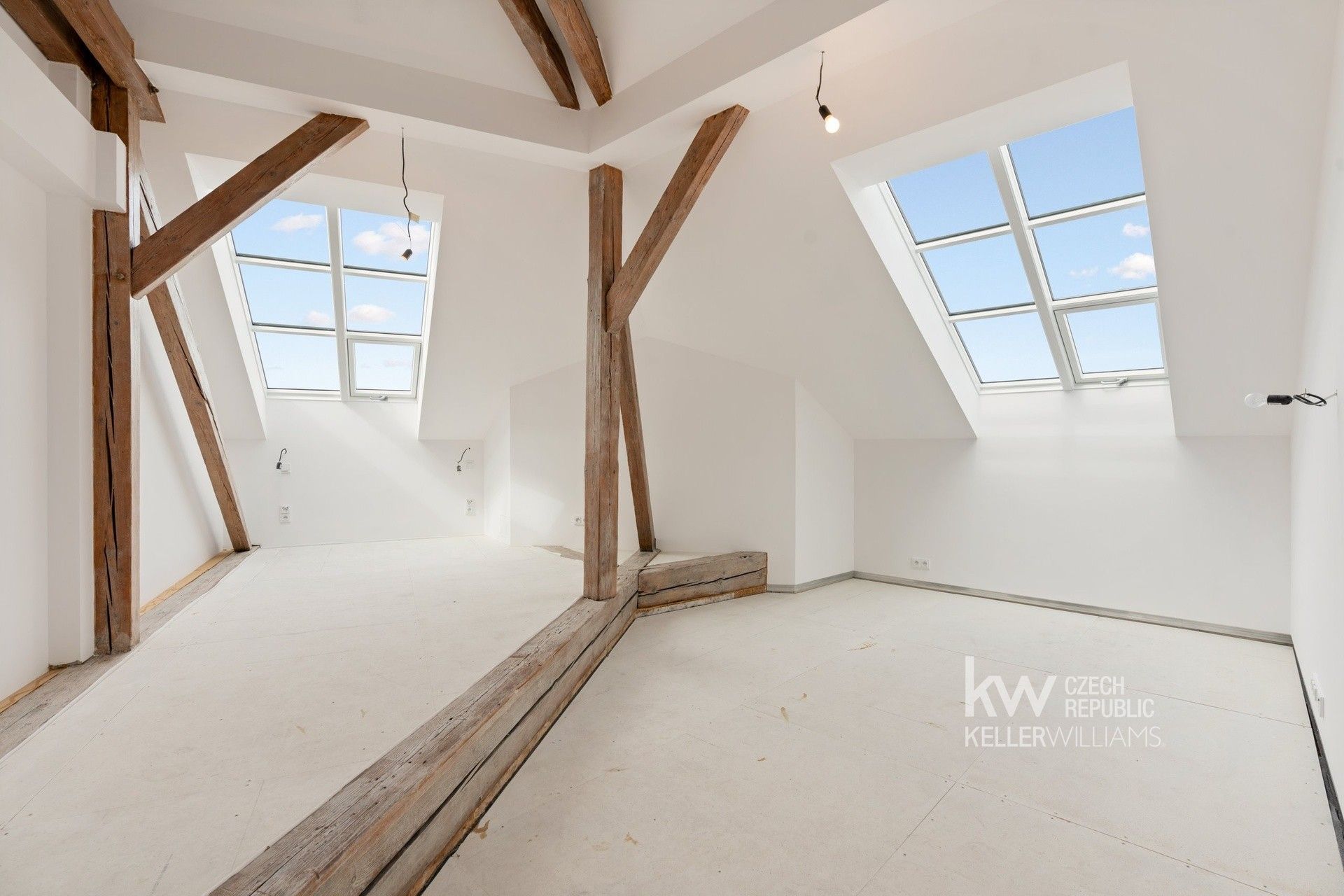 4+kk, Pobřežní , Praha, 151 m² - 1
