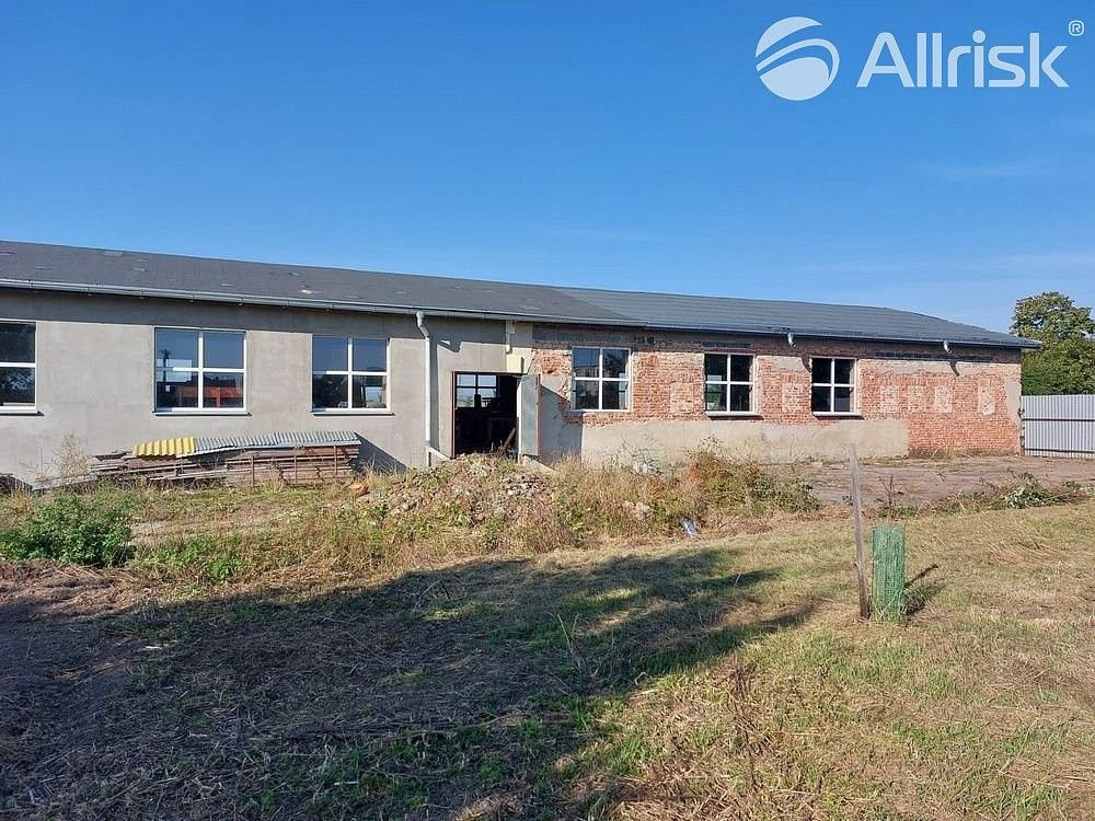 Komerční nemovitost · 1 150 m² · Nasiedle, PL - 4