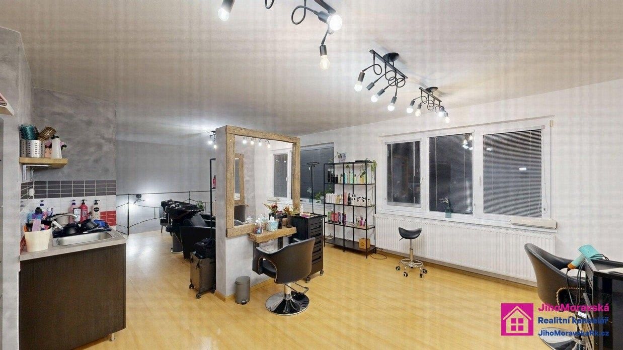 Obchodní prostory, Smetanovo nábřeží, Břeclav, 78 m²