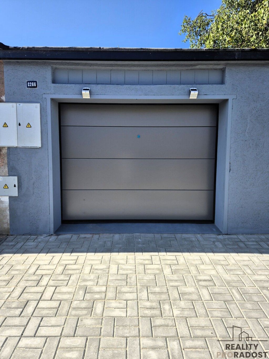 Garáže, U Potoka, Znojmo, 22 m² - 1