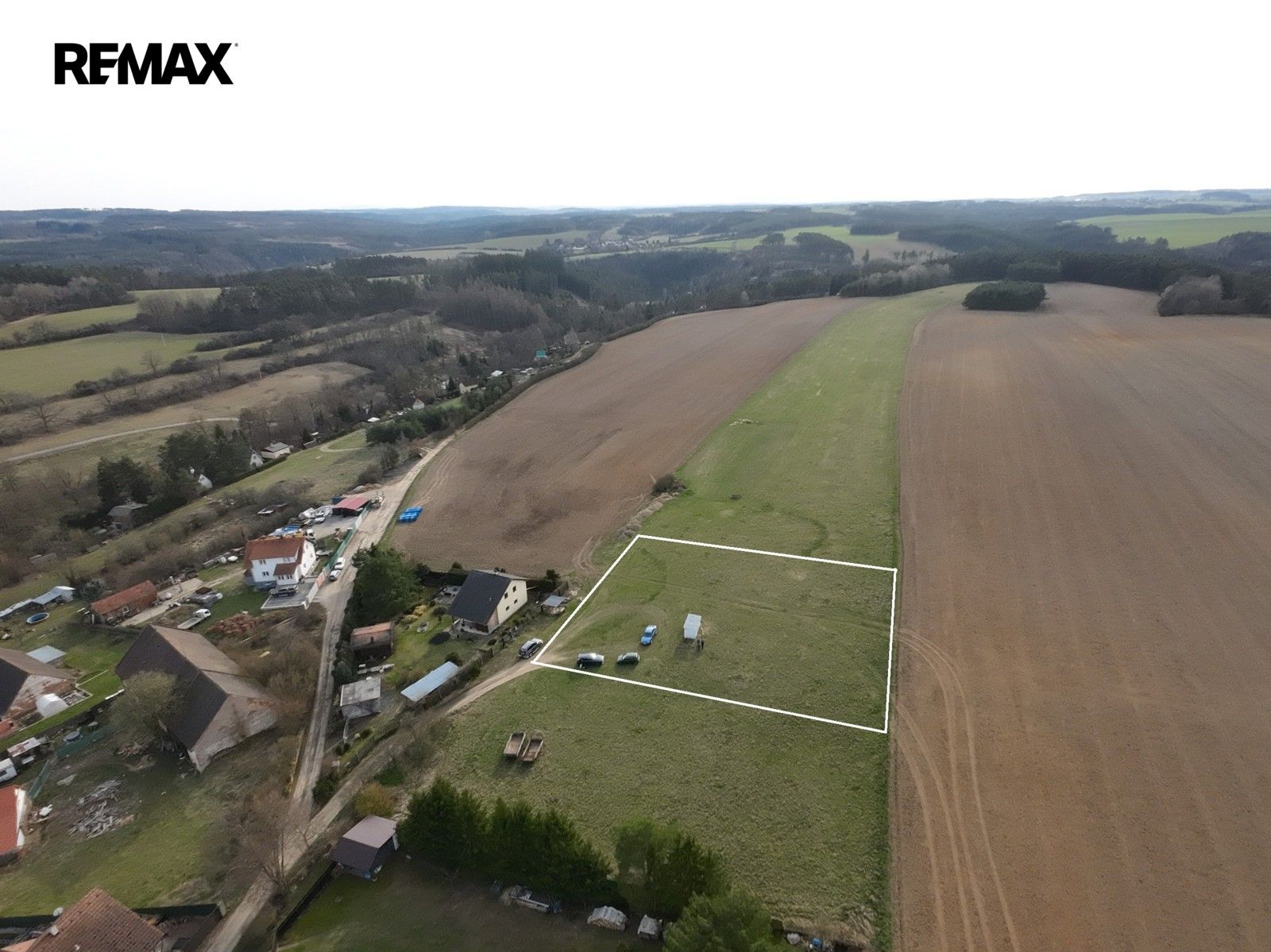 Prodej pozemek pro bydlení - Čerňovice, 2 501 m² - 5