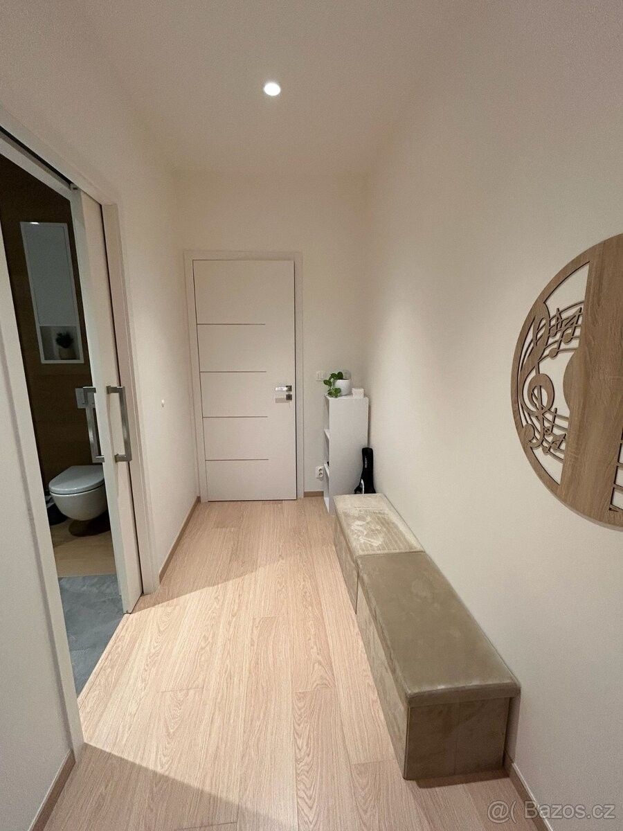 Pronájem kancelář - Kamenice, 251 68