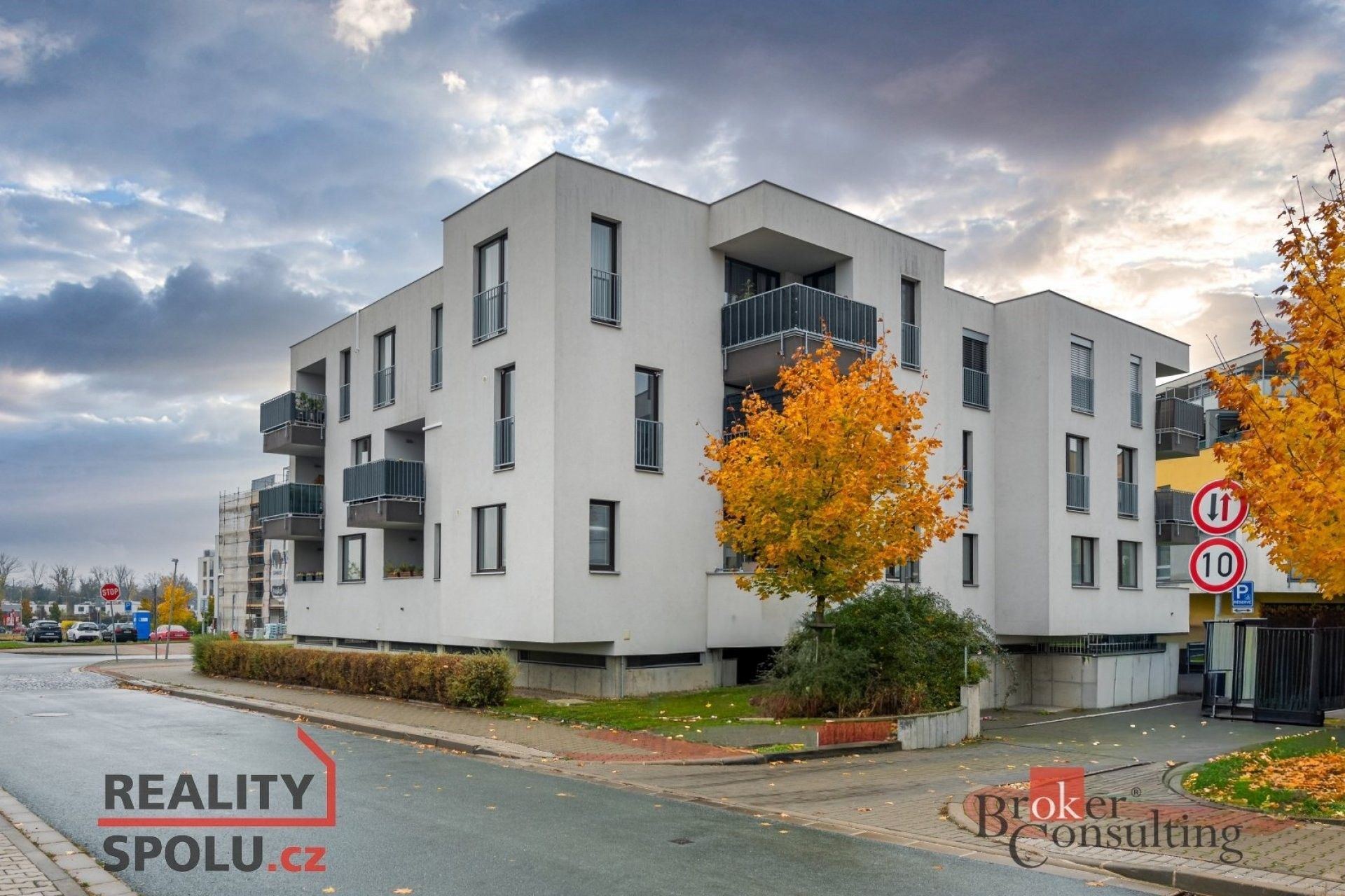 2+kk, Pod Svahem, Hradec Králové, 56 m²