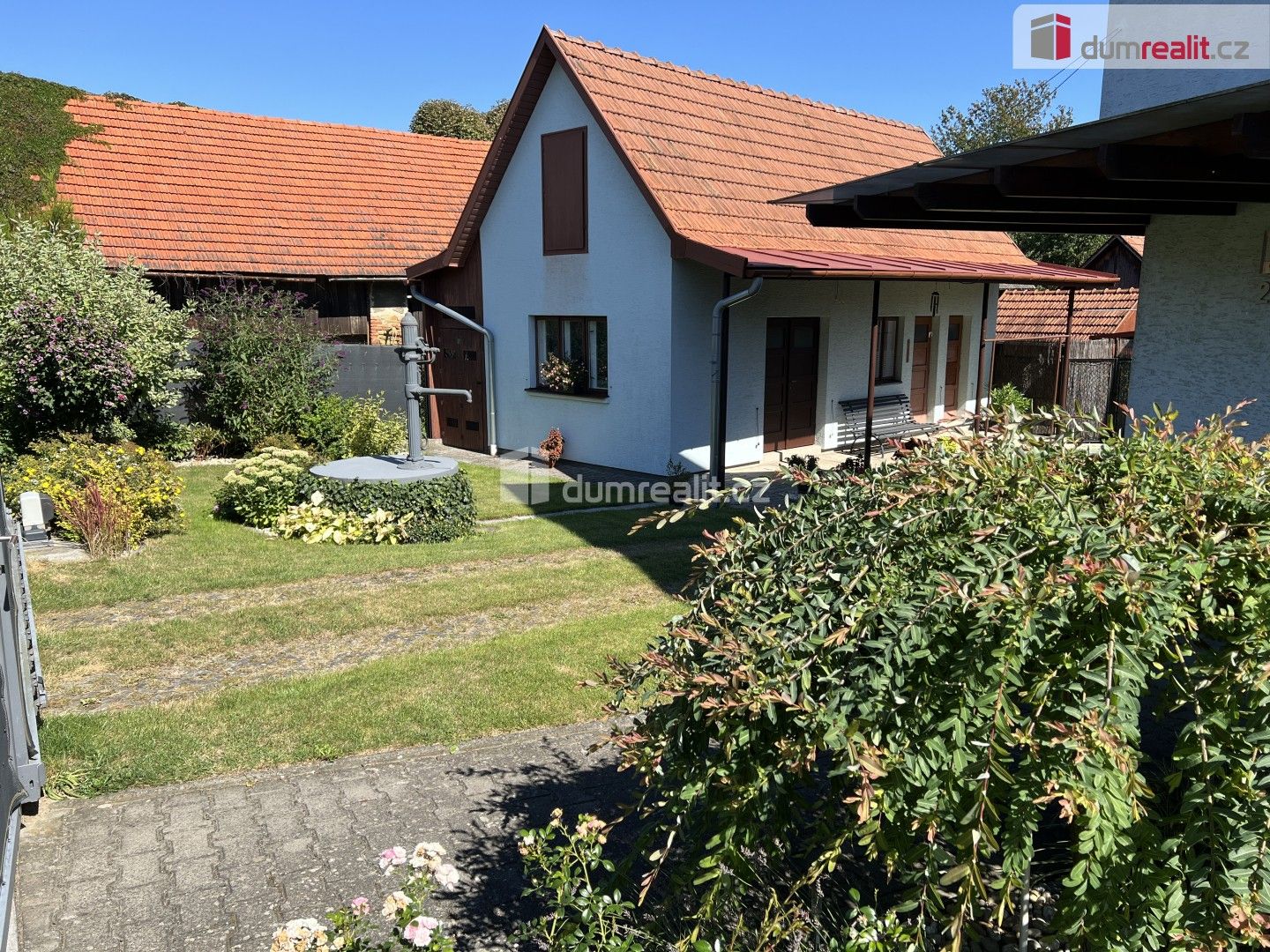Prodej rodinný dům - Branky, 848 m²