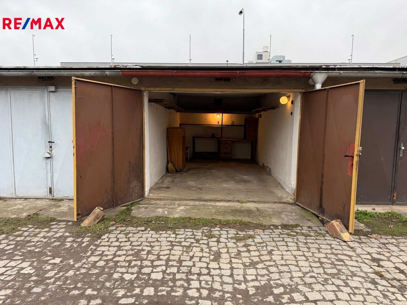 Garáže, Hradec Králové, 18 m²