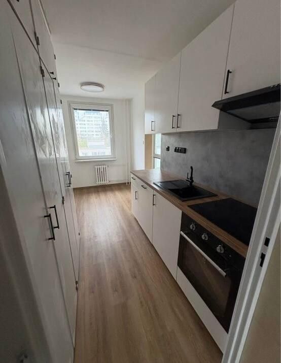 4+1, Tesaříkova, Praha, 82 m²