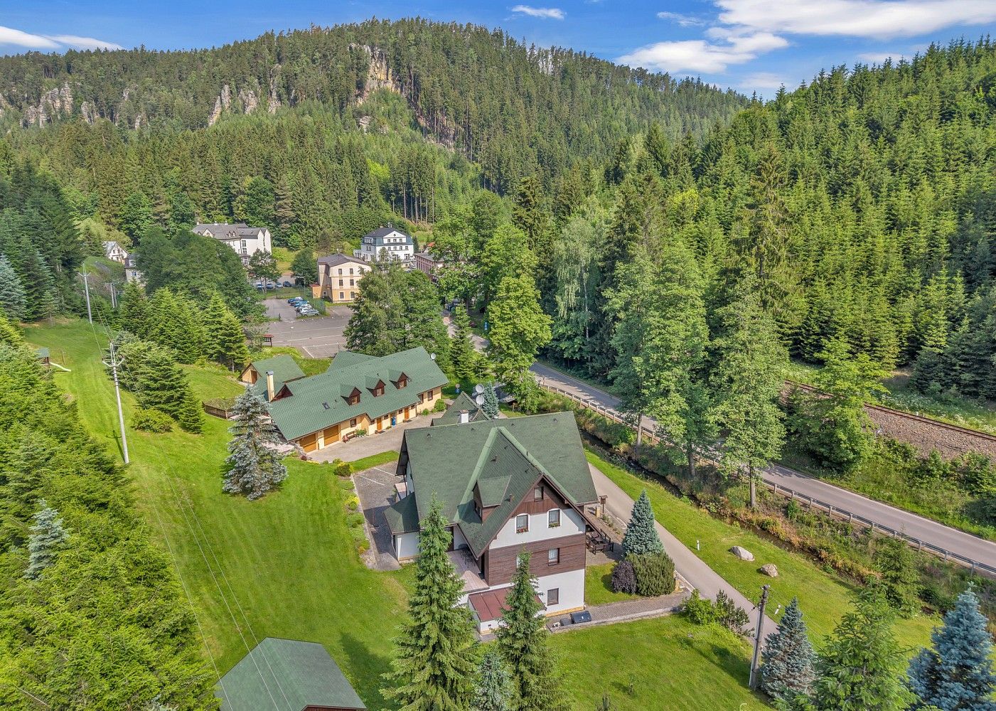 Prodej ubytovací zařízení - Teplice nad Metují, okres Náchod, Královéhradecký kraj, 753 m² - 2