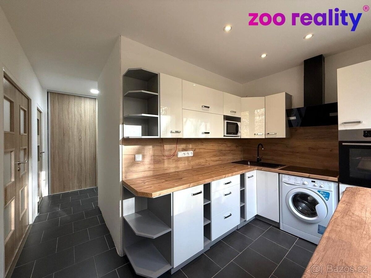 Pronájem byt - Chomutov, 430 03