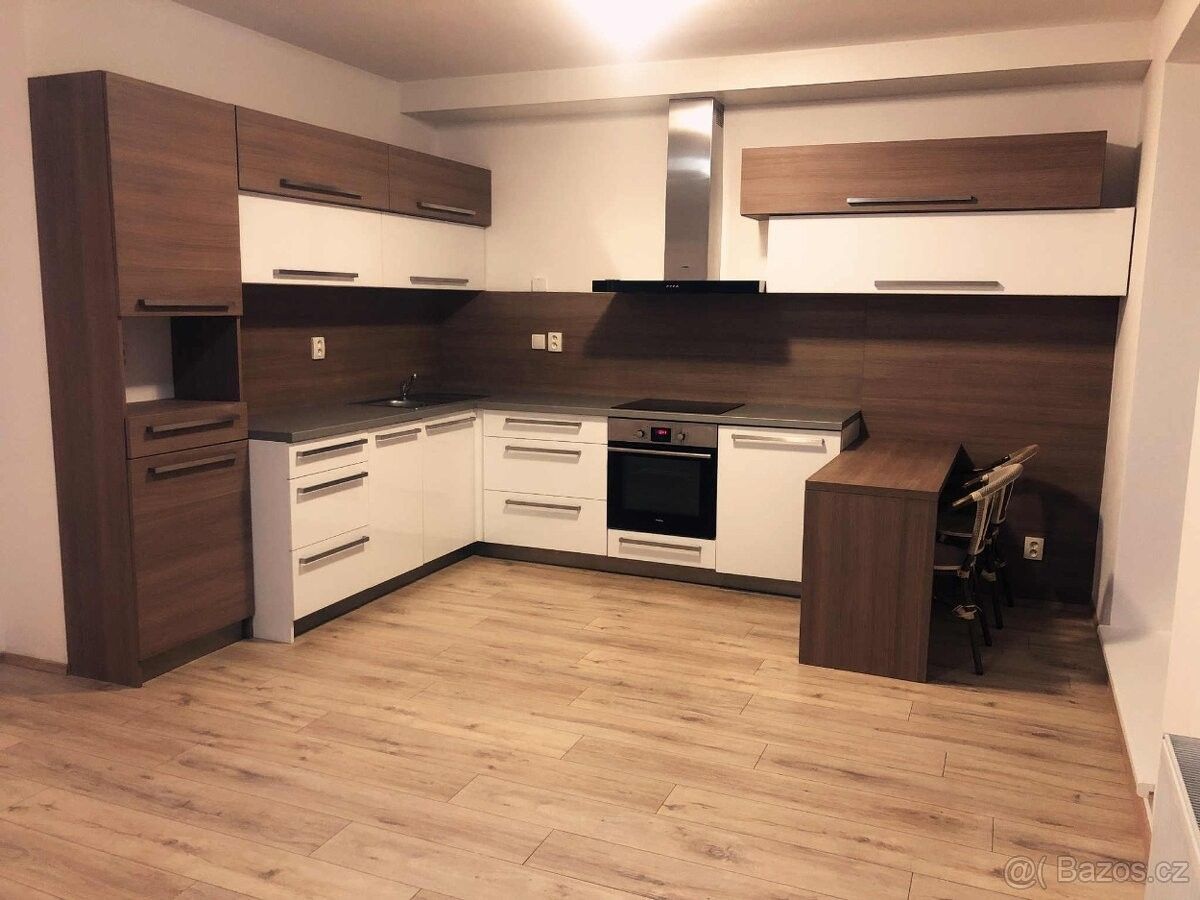 Byty, Uherské Hradiště, 686 01