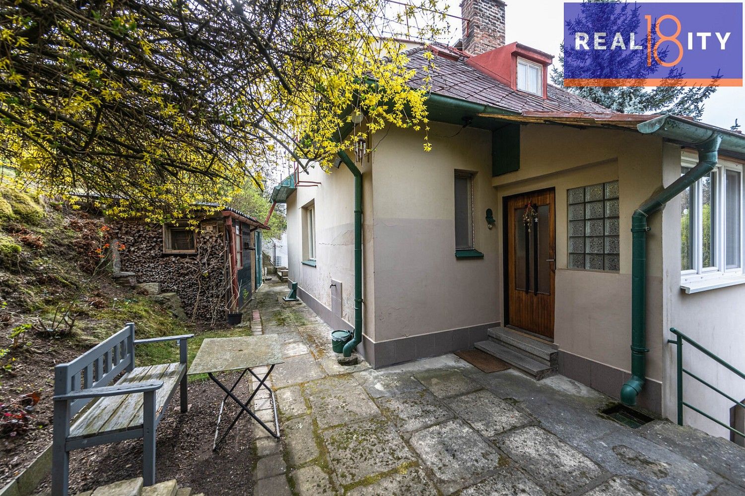 Prodej rodinný dům - Praha - Suchdol, okres Praha 6, Hlavní město Praha, 264 m² - 5