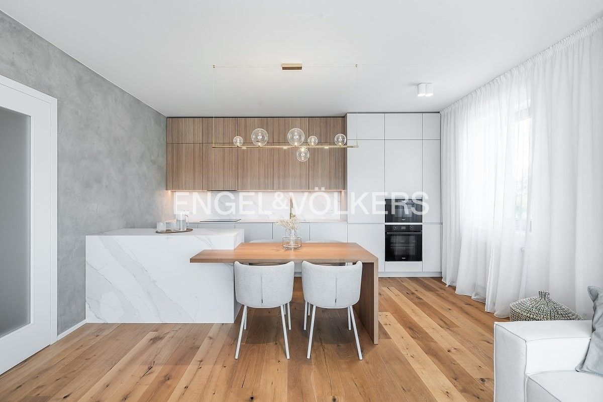 Prodej byt 2+kk - Strážovická 526, Praha Zličín, 58 m² - 5