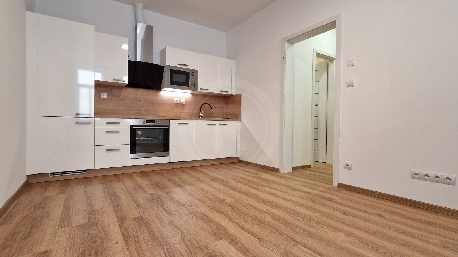 2+kk, Lipenská, České Budějovice, 30 m²