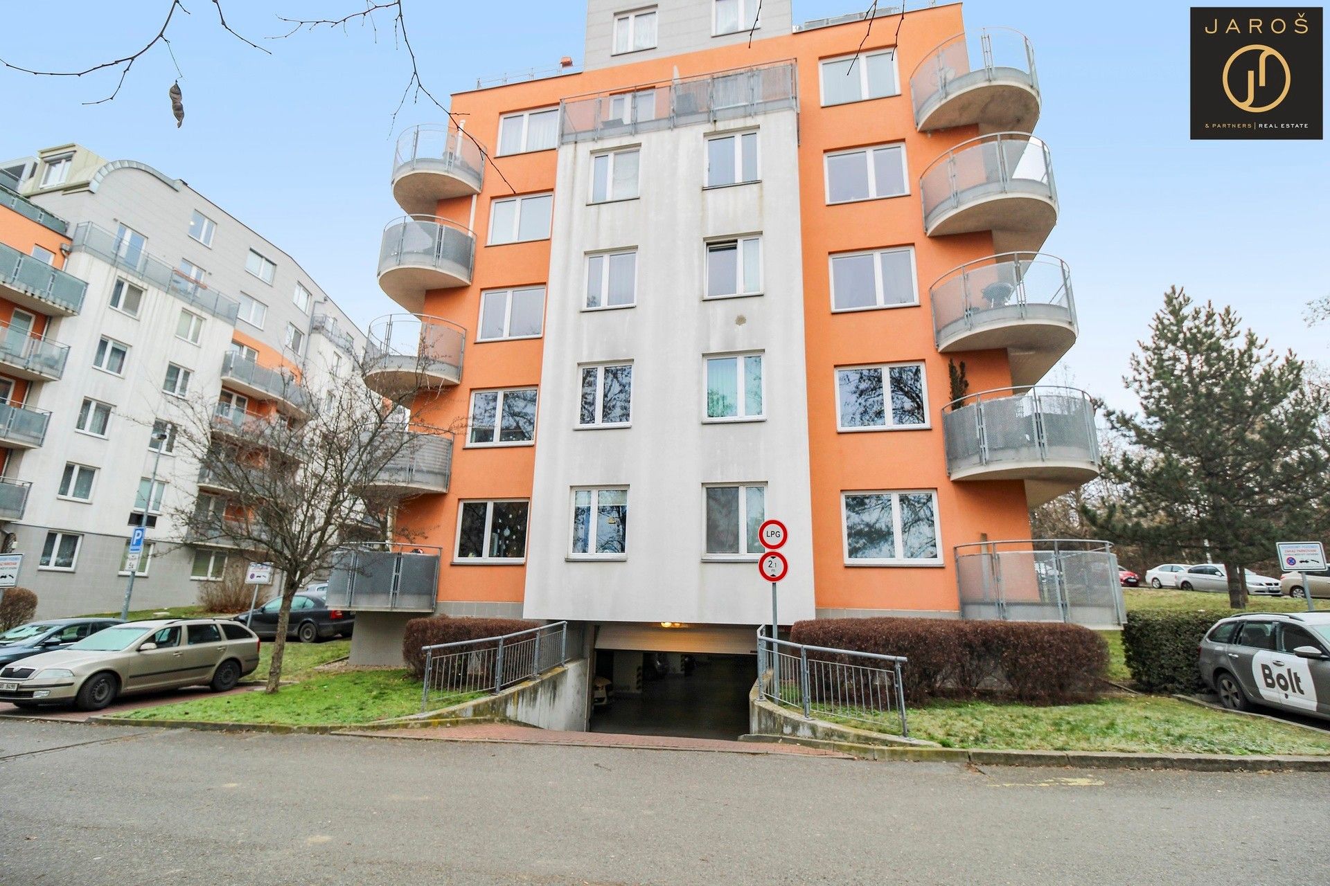 2+kk, Ve slatinách, Praha, 48 m²