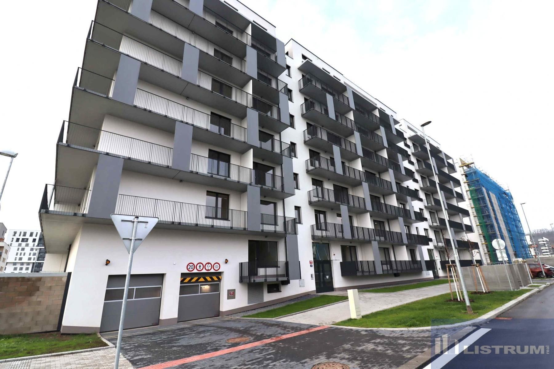 Pronájem byt 2+kk - Smržových, Praha, 59 m²