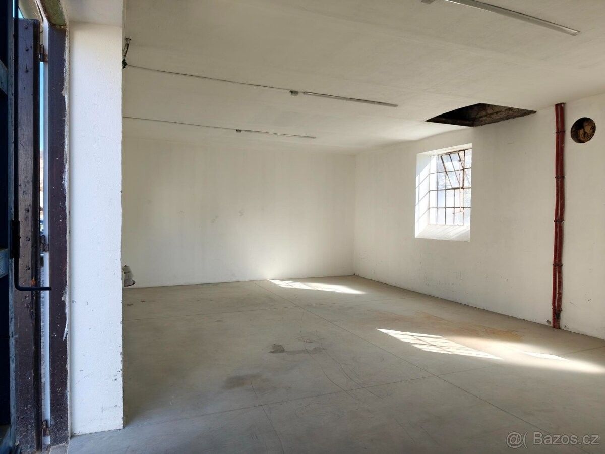 Sklady, Nedvědice, 592 62