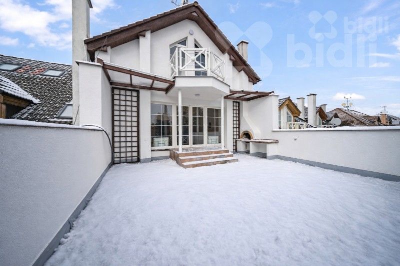 Prodej rodinný dům - Spojovací, Hradec Králové, 335 m²