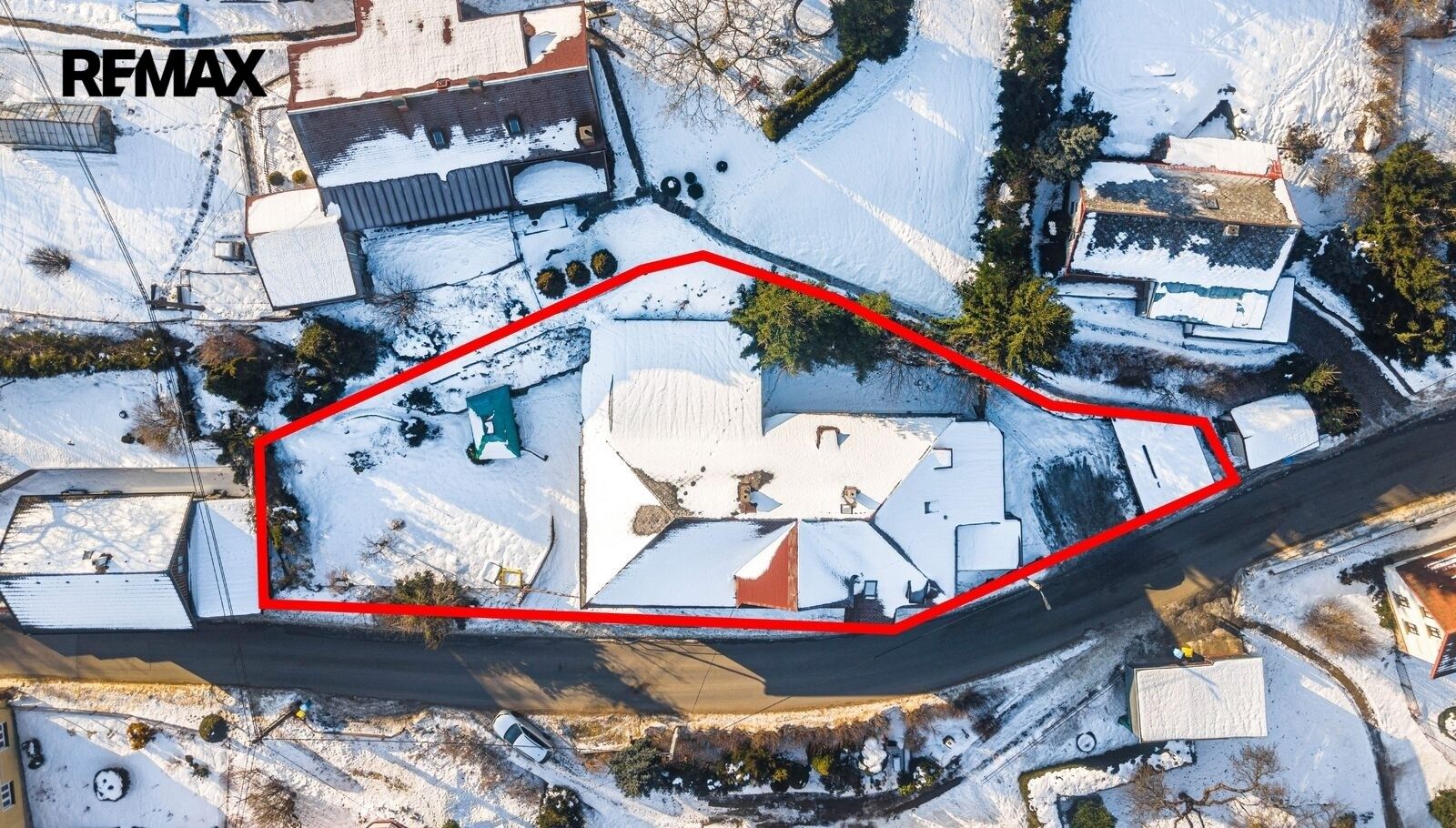 Prodej rodinný dům - Chuchelna Komárov, 428 m² - 5