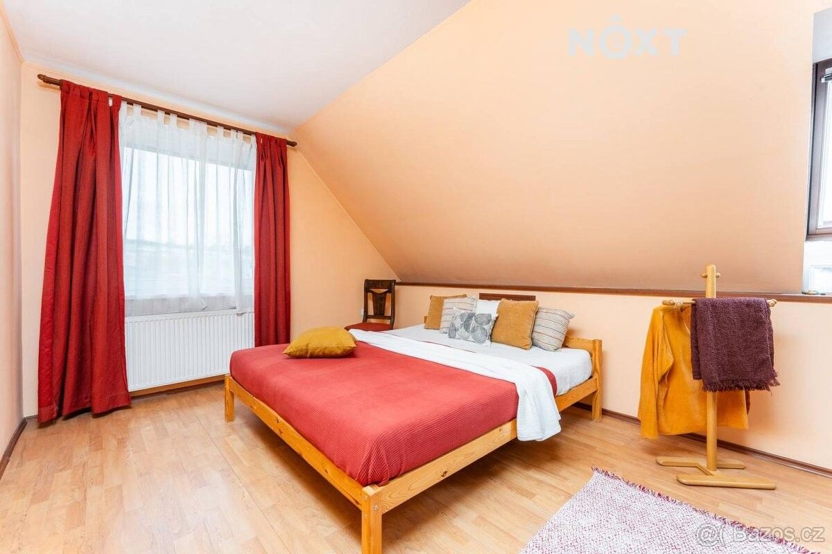 Dům – Zlatníky-Hodkovice, okres Praha-západ – další