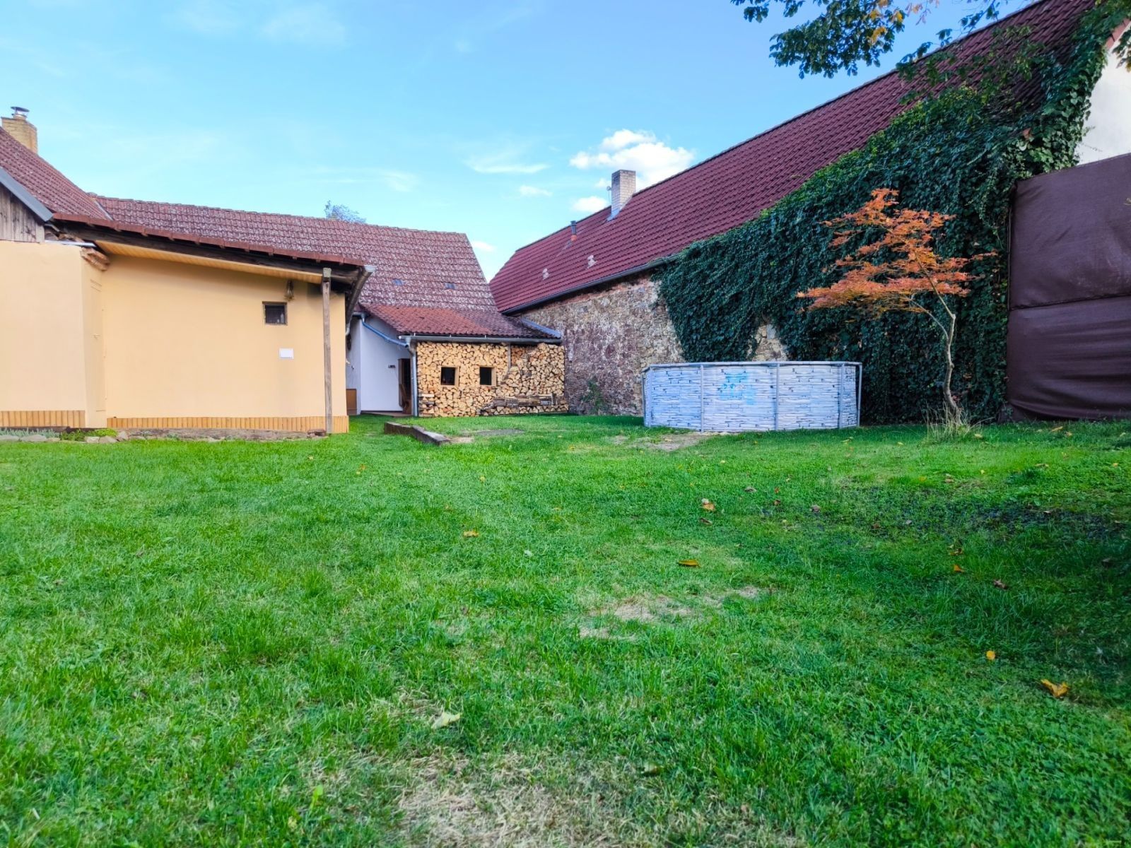 Prodej rodinný dům - Dívčice - Dívčice, Jihočeský kraj, 158 m² - 5
