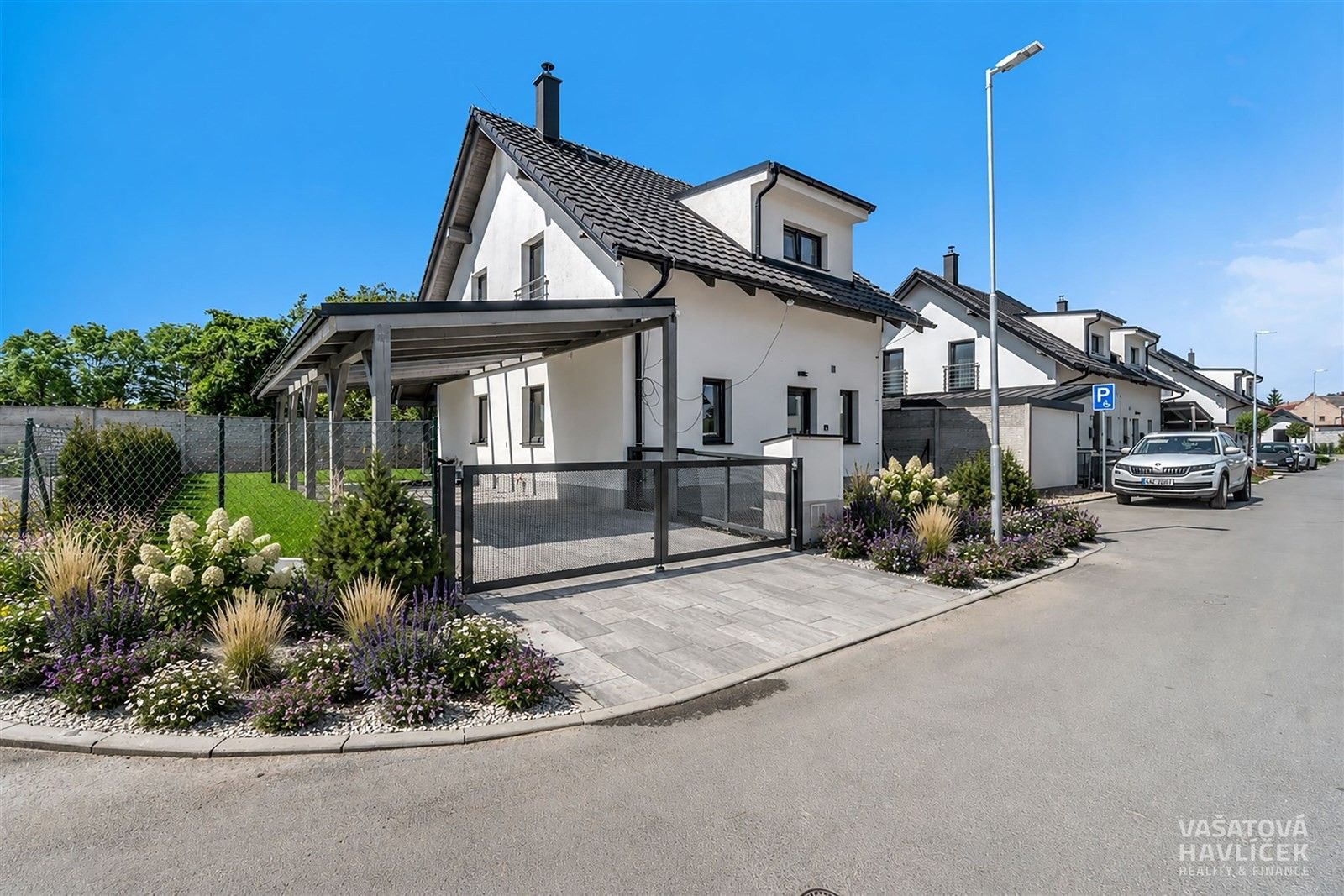 Rodinné domy, Černilov, 150 m² - 1