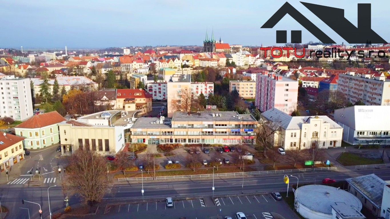 Obchodní prostory, Palackého třída, Chrudim, 155 m²