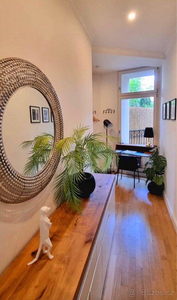 Pronájem byt - Praha, 120 00