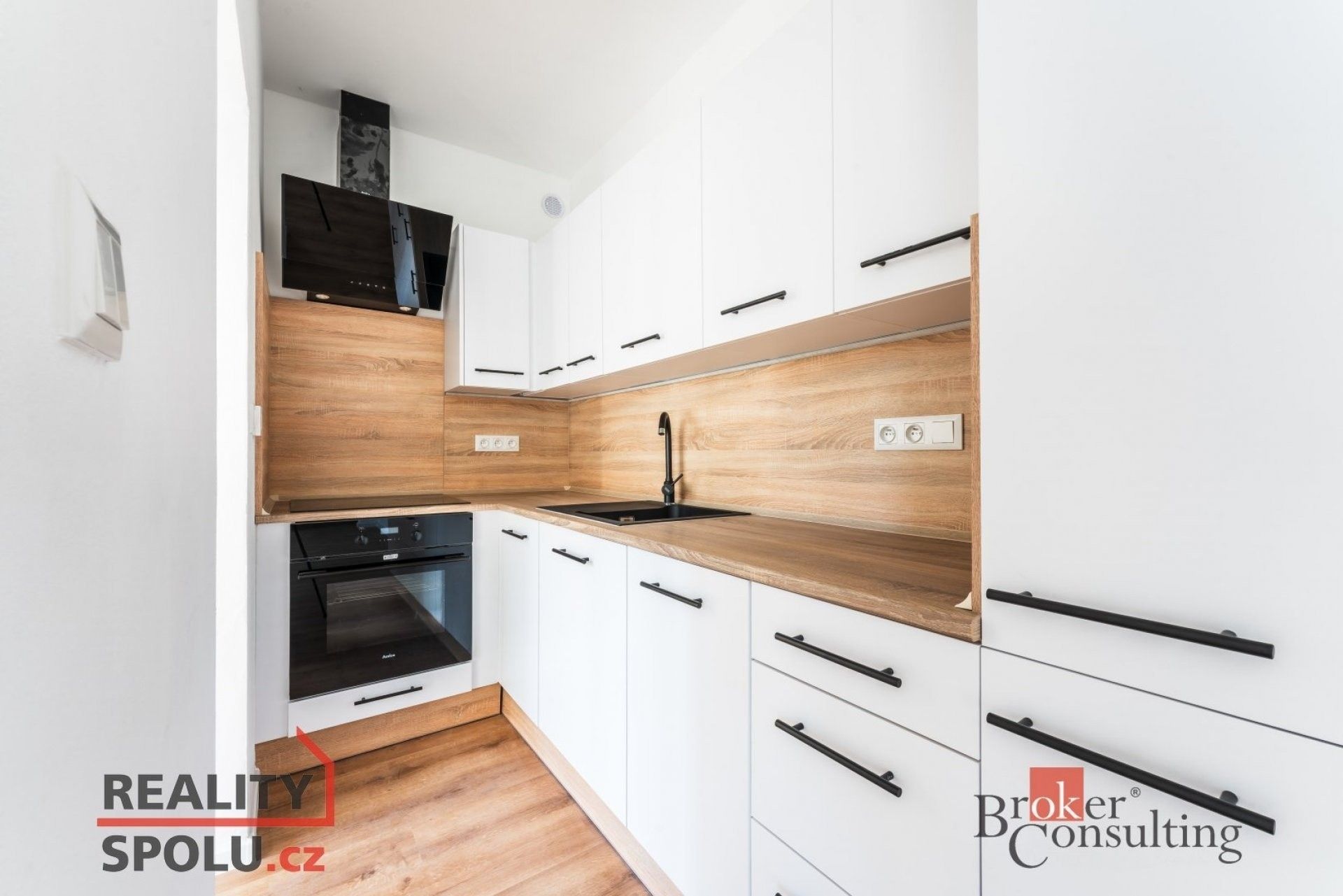 Pronájem byt 2+kk - Cottonové, Ostrava, 37 m²