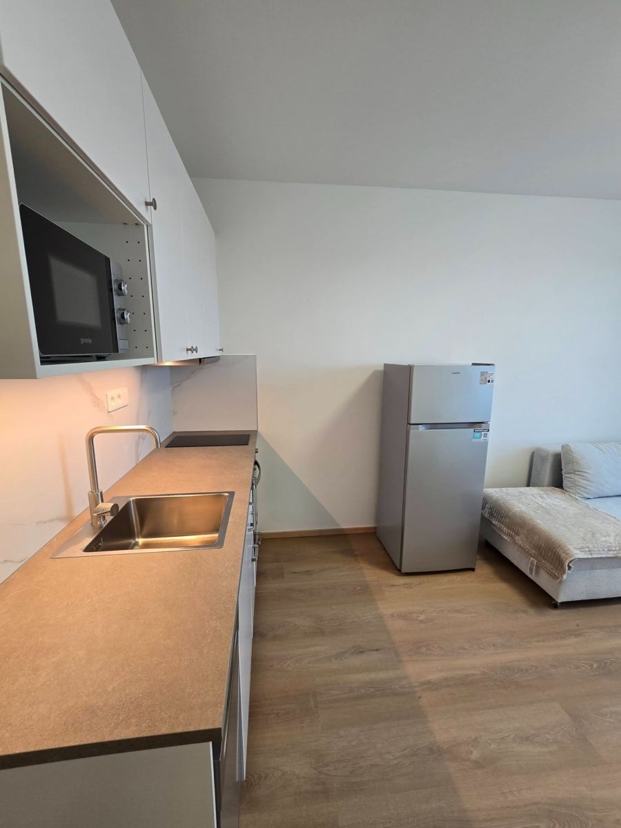 Pronájem byt 1+kk - Za Novákovou zahradou, Praha - Satalice, 26 m² - 5
